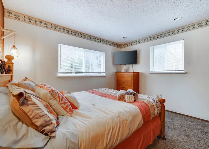 Woodland Escape-0.6Mile To Lake Beach Pet Friendly