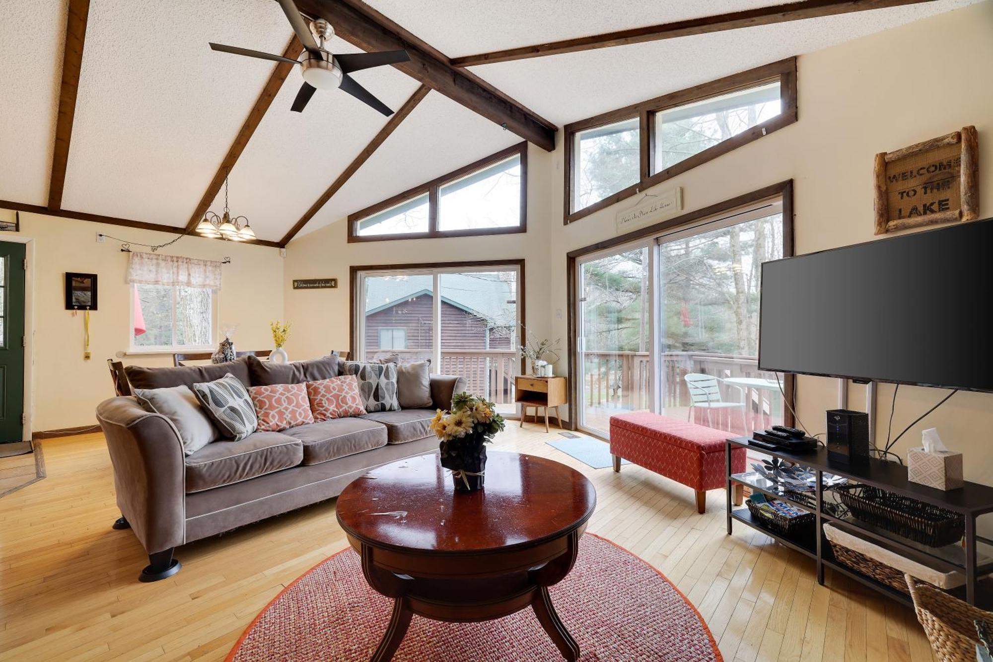 Woodland Escape-0.6mile To Pet Friendly * Lake Harmony